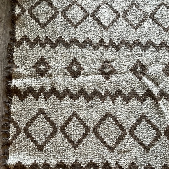 WOOL Wilfred Scarf. - Picture 5 of 6